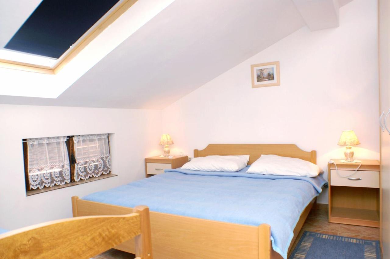 Family Friendly Seaside Apartments Vlasici, Pag - 4319 Luaran gambar