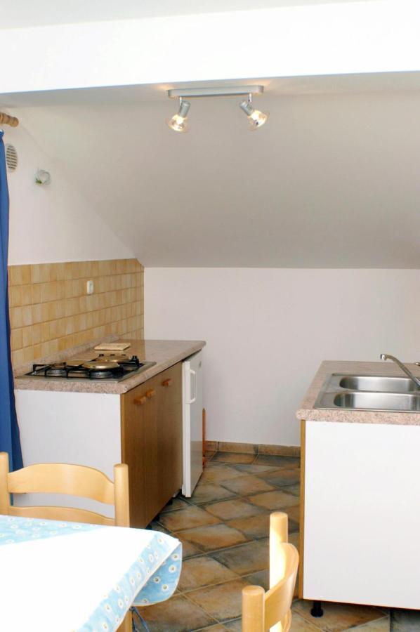 Family Friendly Seaside Apartments Vlasici, Pag - 4319 Luaran gambar