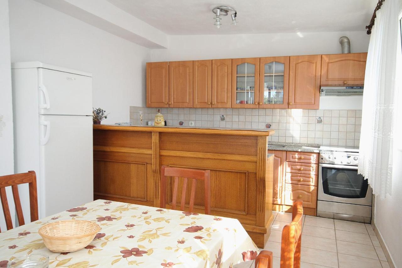 Family Friendly Seaside Apartments Vlasici, Pag - 4319 Luaran gambar