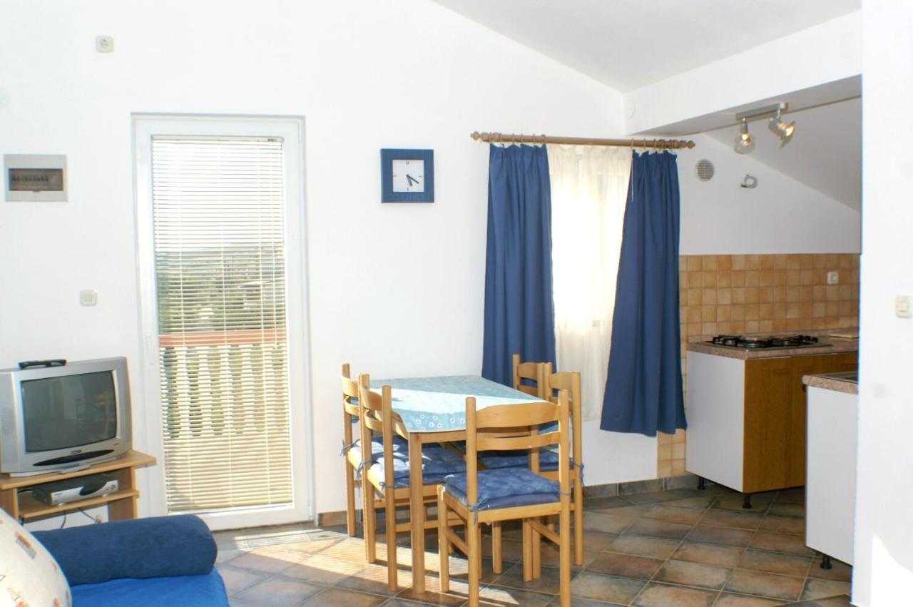 Family Friendly Seaside Apartments Vlasici, Pag - 4319 Luaran gambar