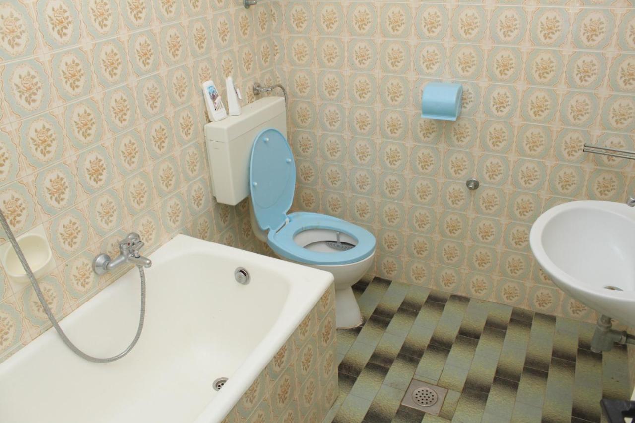 Family Friendly Seaside Apartments Vlasici, Pag - 4319 Luaran gambar